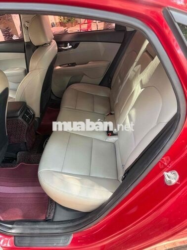 Kia Cerato Số tự động 5 chỗ màu Đỏ