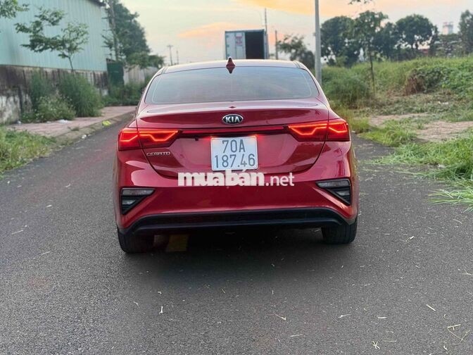 Kia Cerato Số tự động 5 chỗ màu Đỏ