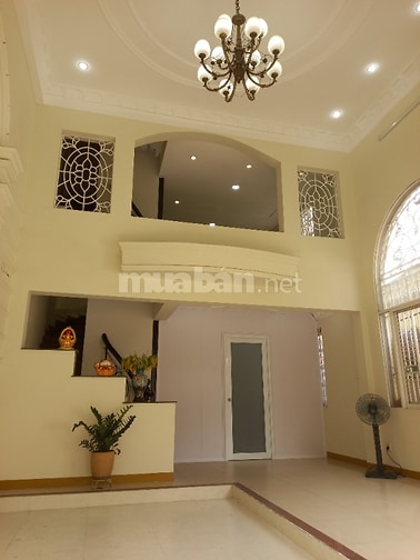 Cho thuê mặt bằng lối đi riêng MT Phan bội châu Bình thạnh 25 triệu.