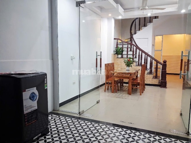 Nhà riêng 4PN gần Lotte Tây Hồ, 50m  x 3 tầng, 15 triệu
