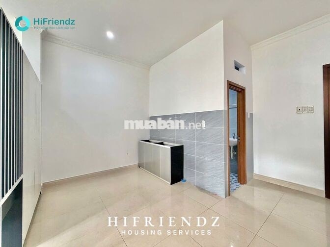 Khai trương studio ban công 40m2 ở được 3-4 người giá hạt dẻ