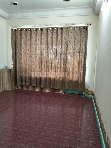 Cho sinh viên hoặc nhân viên thuê phòng rộng , giá rẻ