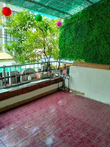 Cho sinh viên hoặc nhân viên thuê phòng rộng , giá rẻ