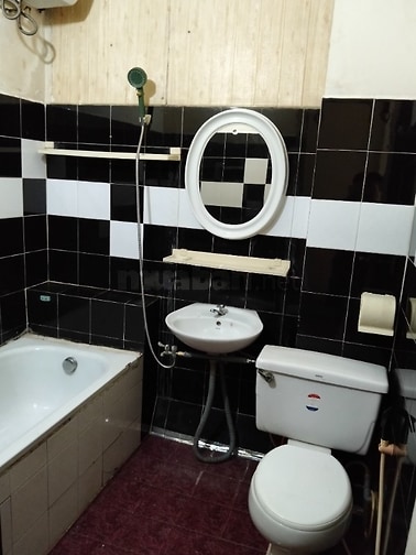 Cho sinh viên hoặc nhân viên thuê phòng rộng , giá rẻ