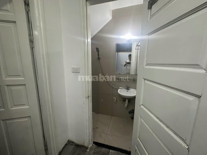 Cho thuê phòng 25m2 full đồ tại 391 Nguyễn Khang chỉ 4,3tr/tháng