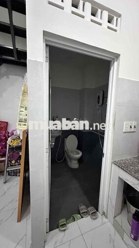 Cho Thuê Nhà Đối Diện Aeon Tân Phú - DT 4x13m 1 Trệt 1 Lửng Đúc - 9Tr