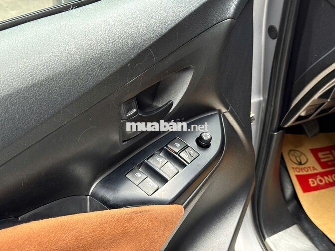 Toyota Innova 2.0E 2017 Số Sàn Bạc