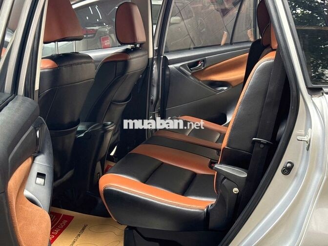 Toyota Innova 2.0E 2017 Số Sàn Bạc