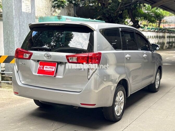 Toyota Innova 2.0E 2017 Số Sàn Bạc