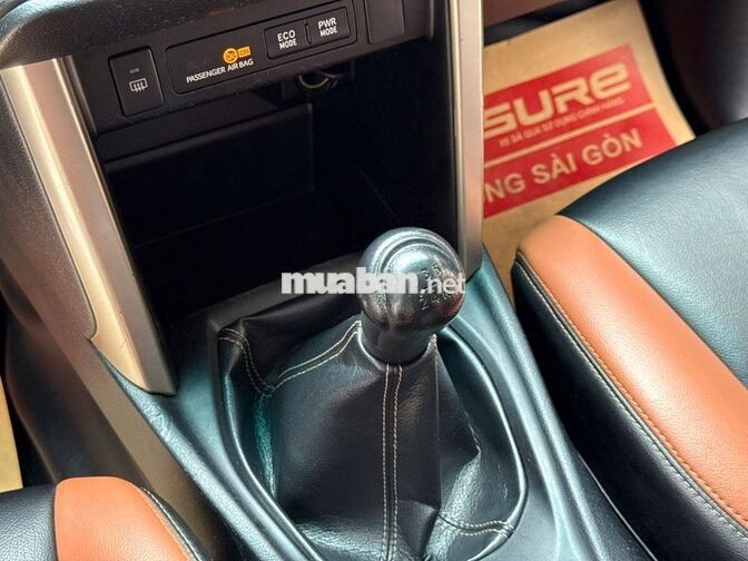 Toyota Innova 2.0E 2017 Số Sàn Bạc