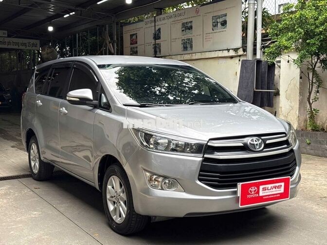 Toyota Innova 2.0E 2017 Số Sàn Bạc