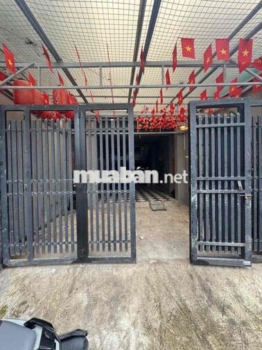 MB SAU LƯNG NHÀ THỜ Hạnh Thông Tây 656