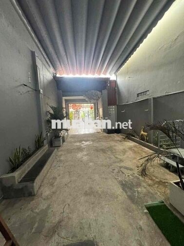 MB SAU LƯNG NHÀ THỜ Hạnh Thông Tây 656