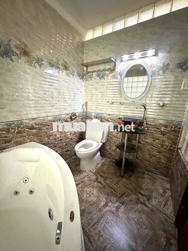 CHÍNH CHỦ CHO THUÊ NHÀ MẶT TIỀN CÓ THANG MÁY GIÁ RẺ THƯƠNG LƯỢNG