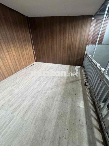 MB SAU LƯNG NHÀ THỜ Hạnh Thông Tây 656