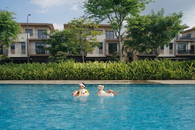 Nhà Phố Izumi City Mặt Tiền Kênh Cảnh Quan Lớn - Sống Giữa Mảng Xanh