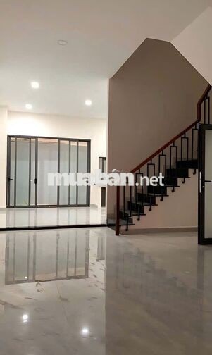 Cần cho thuê nhà MT 613B Đường 3/2 P.8 Q.10 ngay khúc Nguyễn Tiểu La