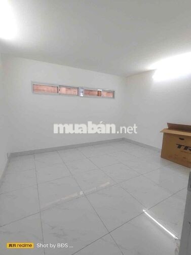 Nhà 1 Trệt 2 Lầu 3pn 2wc có SThượng QL13 HBP 11triệu