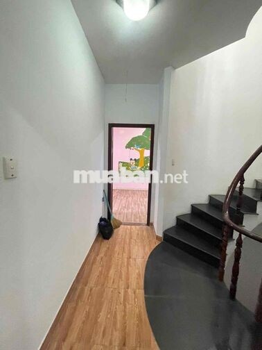 CHO THUÊ HẺM XE HƠI SÁT MT - TRỆT 4 LẦU - CẢI TẠO 9P CỌC 3TT1 -