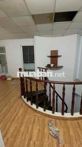 CHO THUÊ HẺM XE HƠI SÁT MT - TRỆT 4 LẦU - CẢI TẠO 9P CỌC 3TT1 -