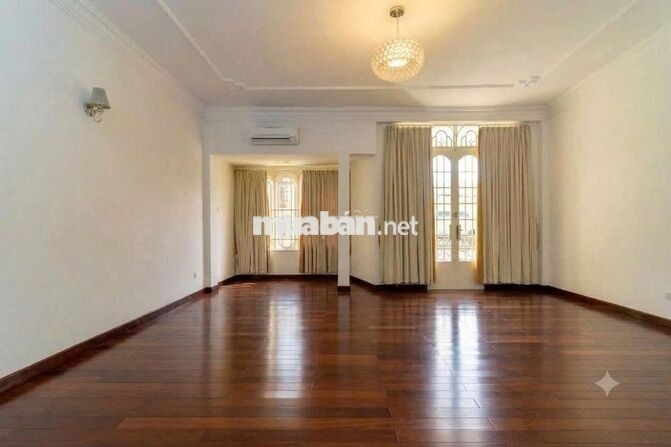 BIỆT THỰ MINI - Nguyễn Trọng Tuyển, P8, PN - Sàn Suốt 4 Tầng, Sân Rộng