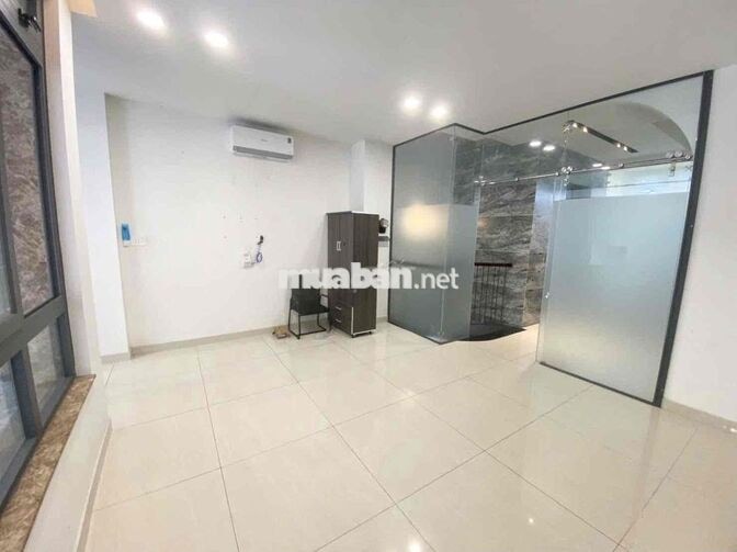 Cho thuê văn phòng tầng trệt kdt Vạn Phúc 5x21m full nt 13tr