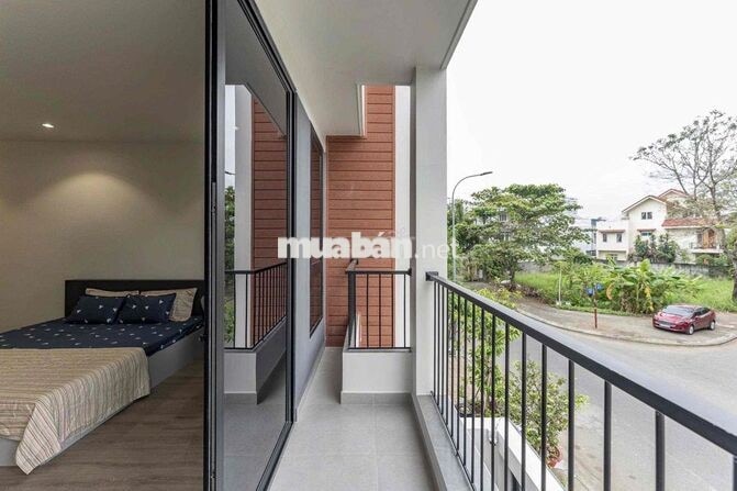 STUDIO BAN CÔNG THOÁNG FULL NỘI THẤT NGAY TRUNG TÂM QUẬN 7