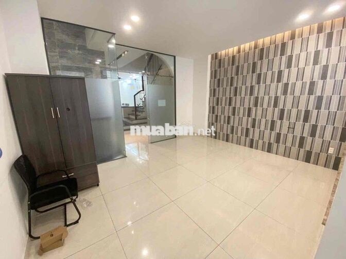 Cho thuê văn phòng tầng trệt kdt Vạn Phúc 5x21m full nt 13tr