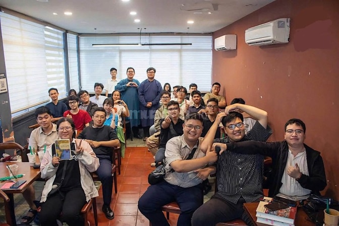 Sang nhượng Cafe mặt tiền ngang 16m Út Tịch-Tân Bình,lợi nhuận70-100tr