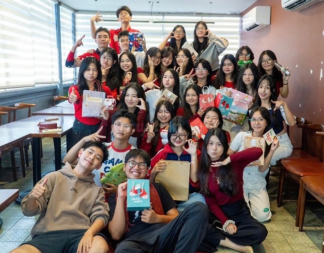 Sang nhượng Cafe mặt tiền ngang 16m Út Tịch-Tân Bình,lợi nhuận70-100tr
