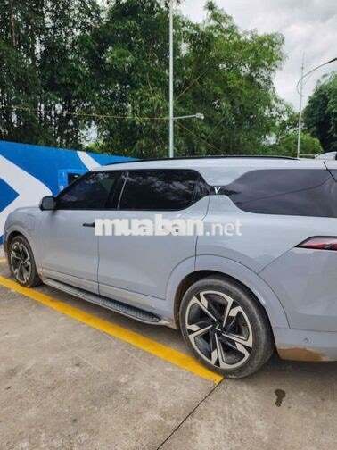 VinFast VF9 Plus 2025 Xám 39899 km