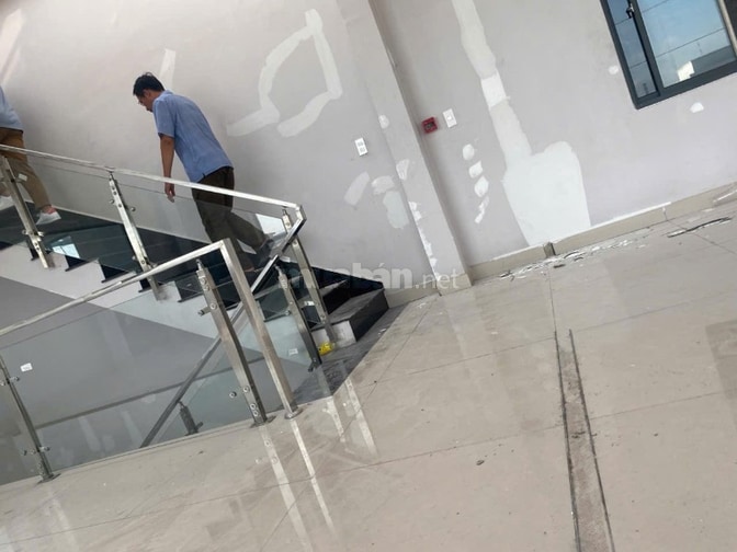 Cho thuê kho xưởng 1600m2 gần KCN Tân Tạo - Giá chỉ 206 triệu/tháng