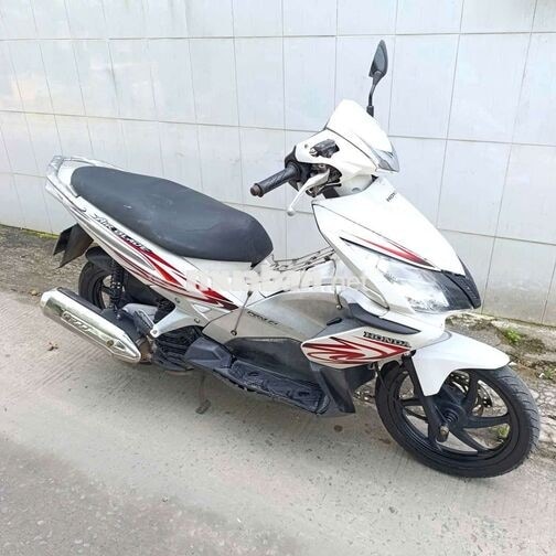 Honda Air Blade Trắng
