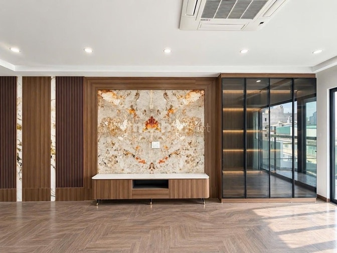 Bán gấp phân lô 2 mặt phố Đỗ Quang-Cầu Giấy-52M2-Ô tô- nhỉnh 25 tỷ