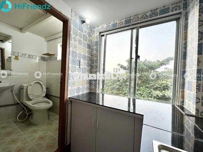 Phòng gác cao 2m - Có cửa sổ trời - Ở được 4 người 4 xe
