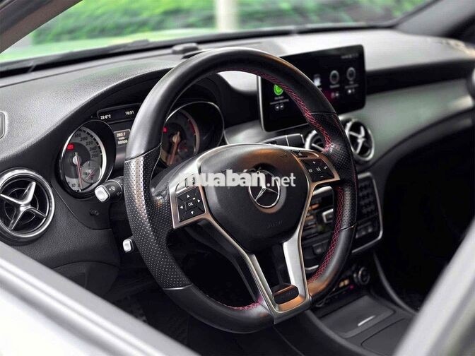 Mercedes GLA250 4Matic 2015 gầm cao xe sang giá re
