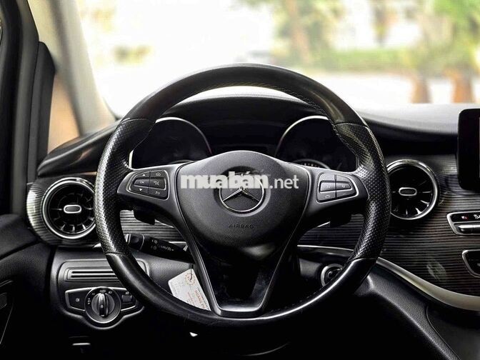Mercedes V250 Luxury 2021 màu Đen cty 1 chủ đẹp