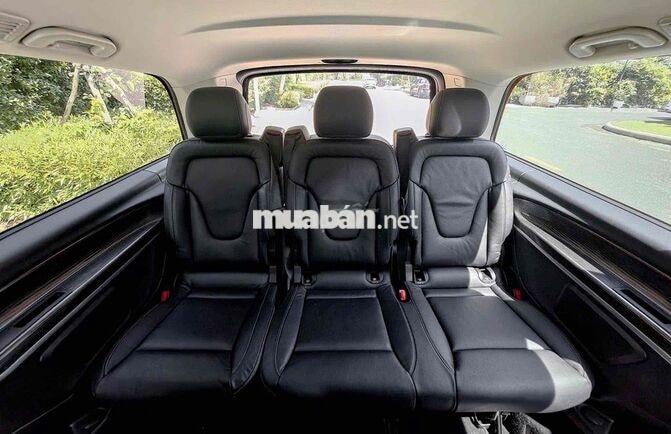 Mercedes V250 Luxury 2021 màu Đen cty 1 chủ đẹp