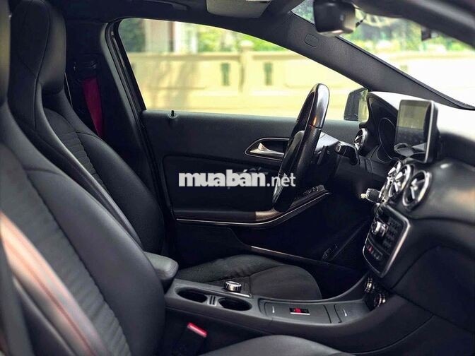 Mercedes GLA250 4Matic 2015 gầm cao xe sang giá re