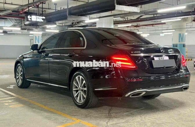Mercedes-Benz E200 Fecilift 2018 Đen 60000 km