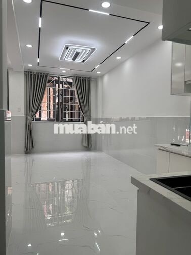 NHÀ MỚI 3PN NGANG 6M SÂN 5M THOÁNG MÁT LẠC LONG QUÂN TB