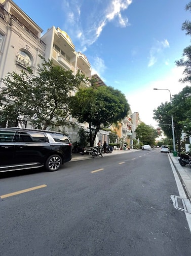 Bán nhà đường nội bộ 226 Lê Văn Sỹ, Tân Bình (DT 16,6x23m)