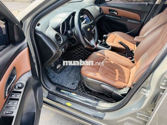 Chevrolet Cruze LT 2017 1.6L Tự động Vàng cát