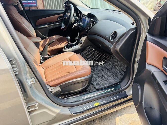 Chevrolet Cruze LT 2017 1.6L Tự động Vàng cát