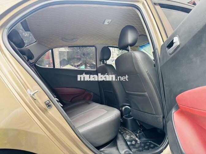 Hyundai Grand i10 2018 Tự động Vàng cát