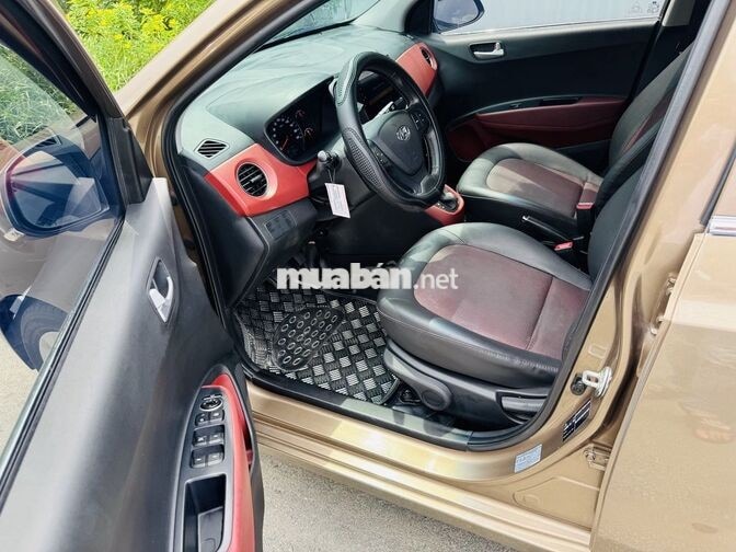 Hyundai Grand i10 2018 Tự động Vàng cát