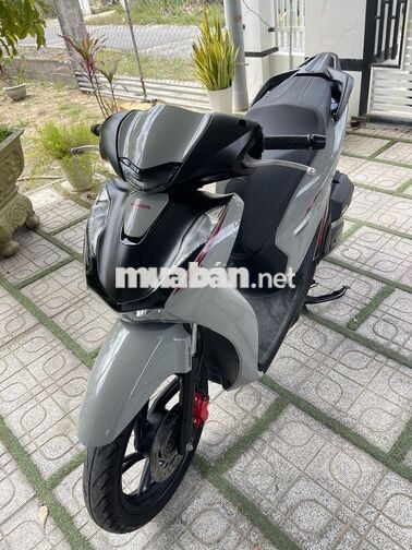 Honda SH160i ABS Xám