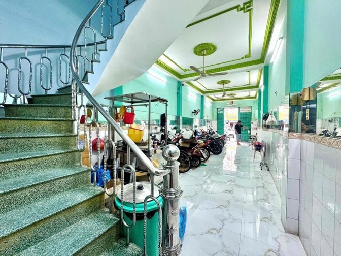 CHO THUÊ NHÀ MẶT TIỀN VÕ VĂN TẦN - QUẬN 3, DT 4.5X15M, 1 TRỆT 1 LẦU