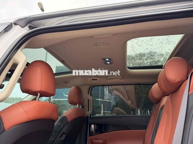 Kia Carnival Signature 2.2D 2025 Trắng 38000 km