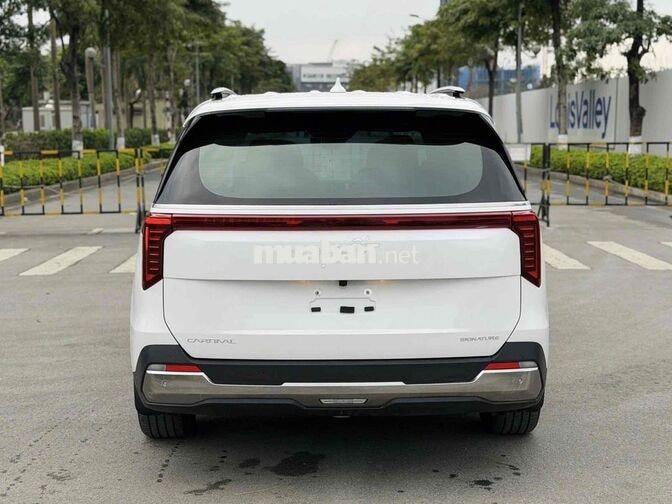 Kia Carnival Signature 2.2D 2025 Trắng 38000 km